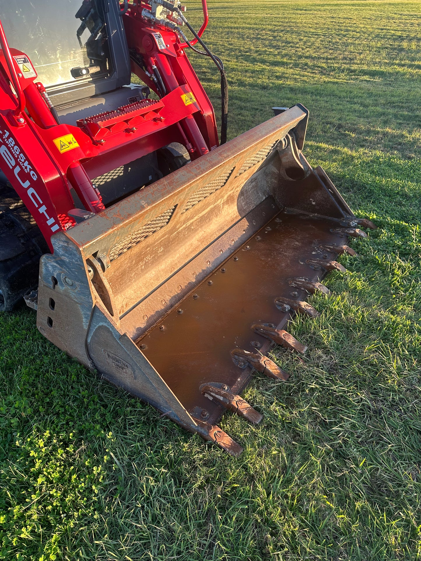 2023 Takeuchi TL12V-2