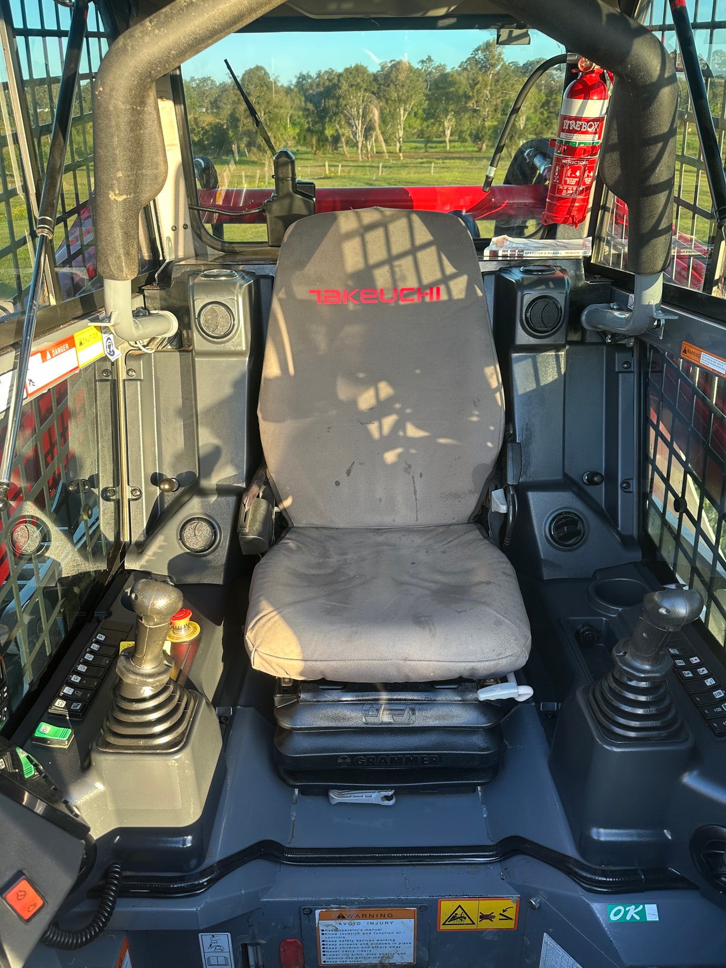2023 Takeuchi TL12V-2
