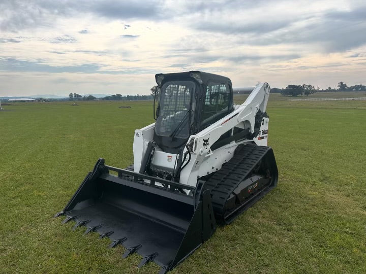 2021 BOBCAT T870