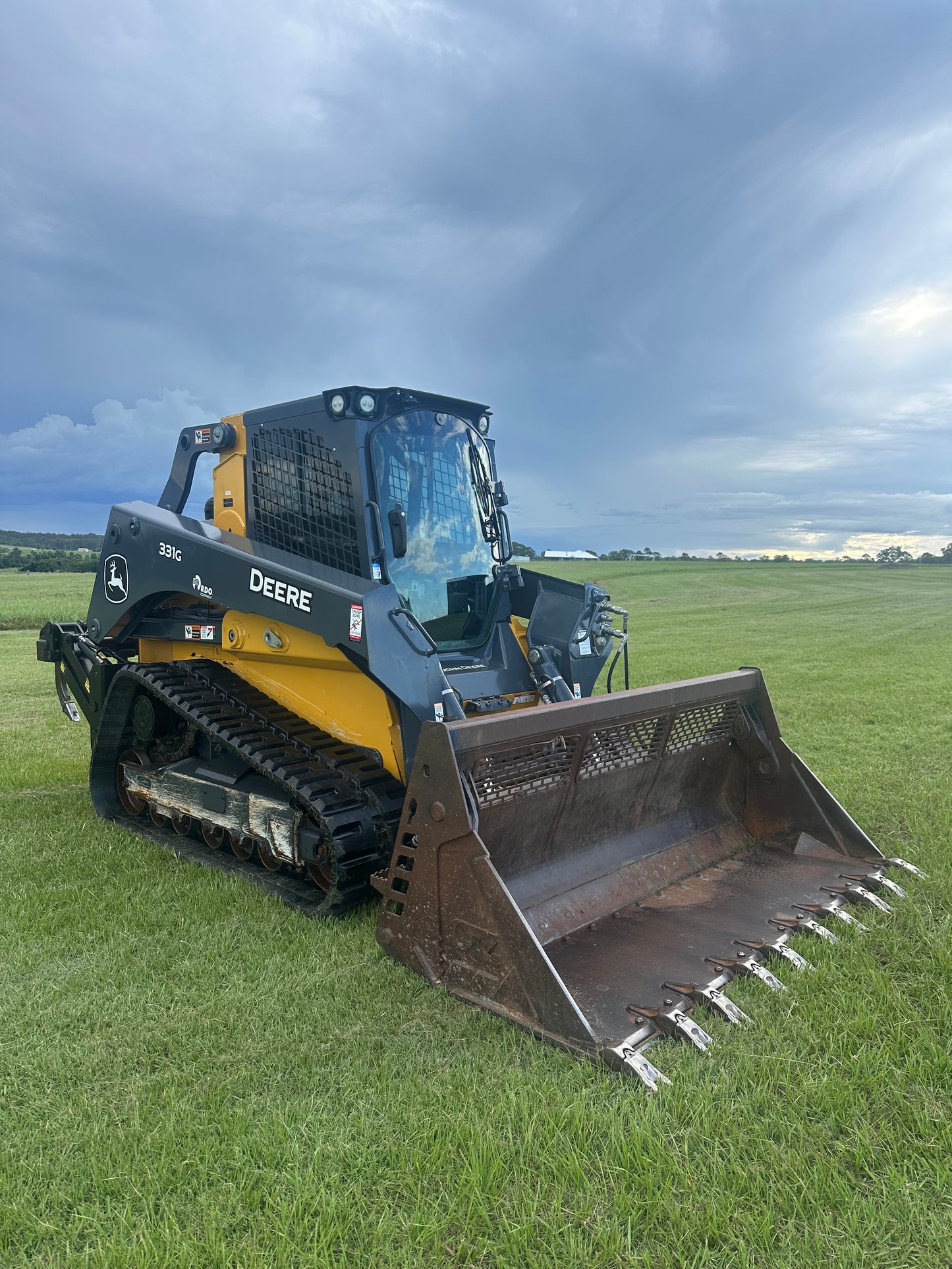 2022 John Deere 331G