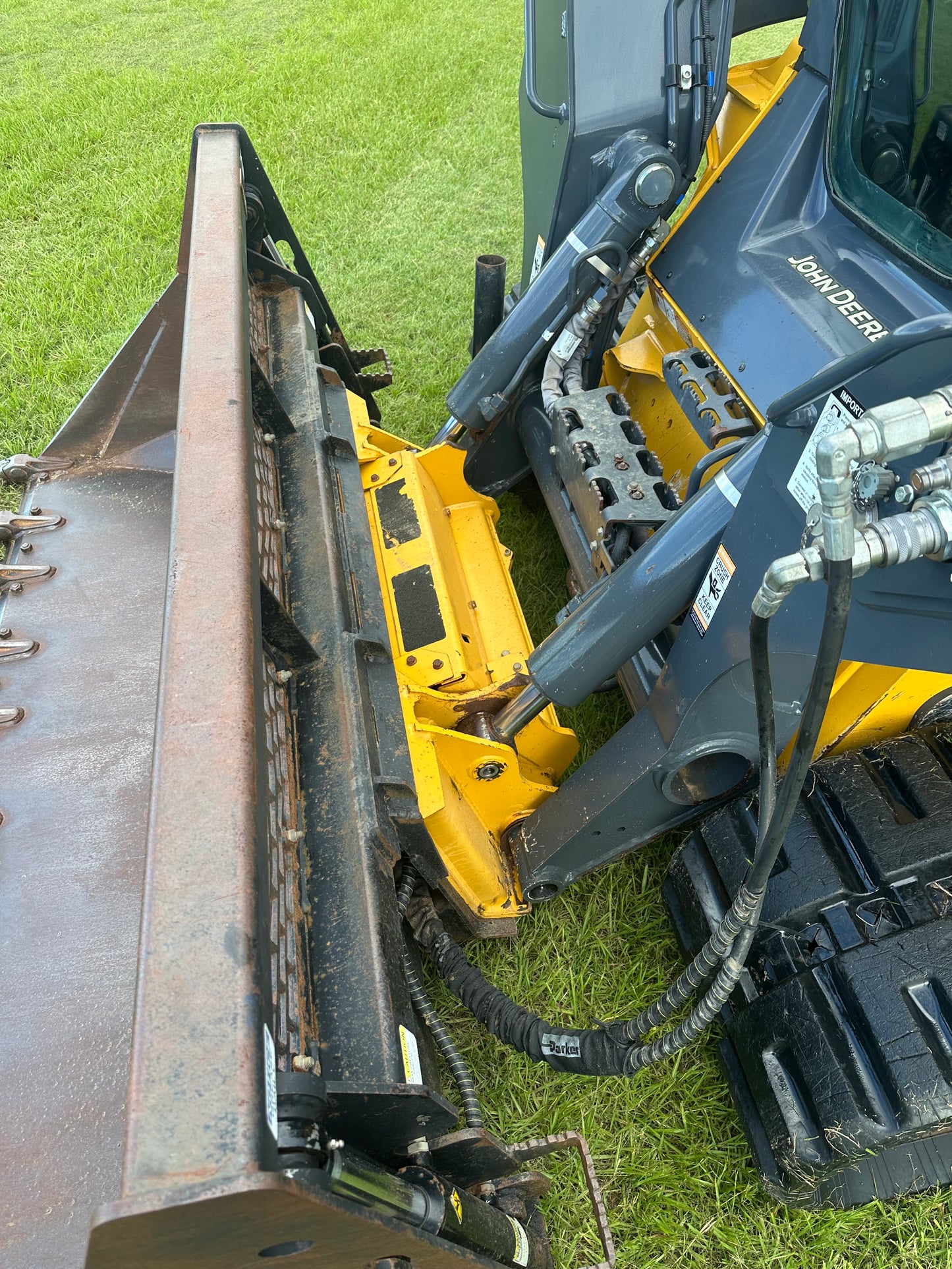 2022 John Deere 331G