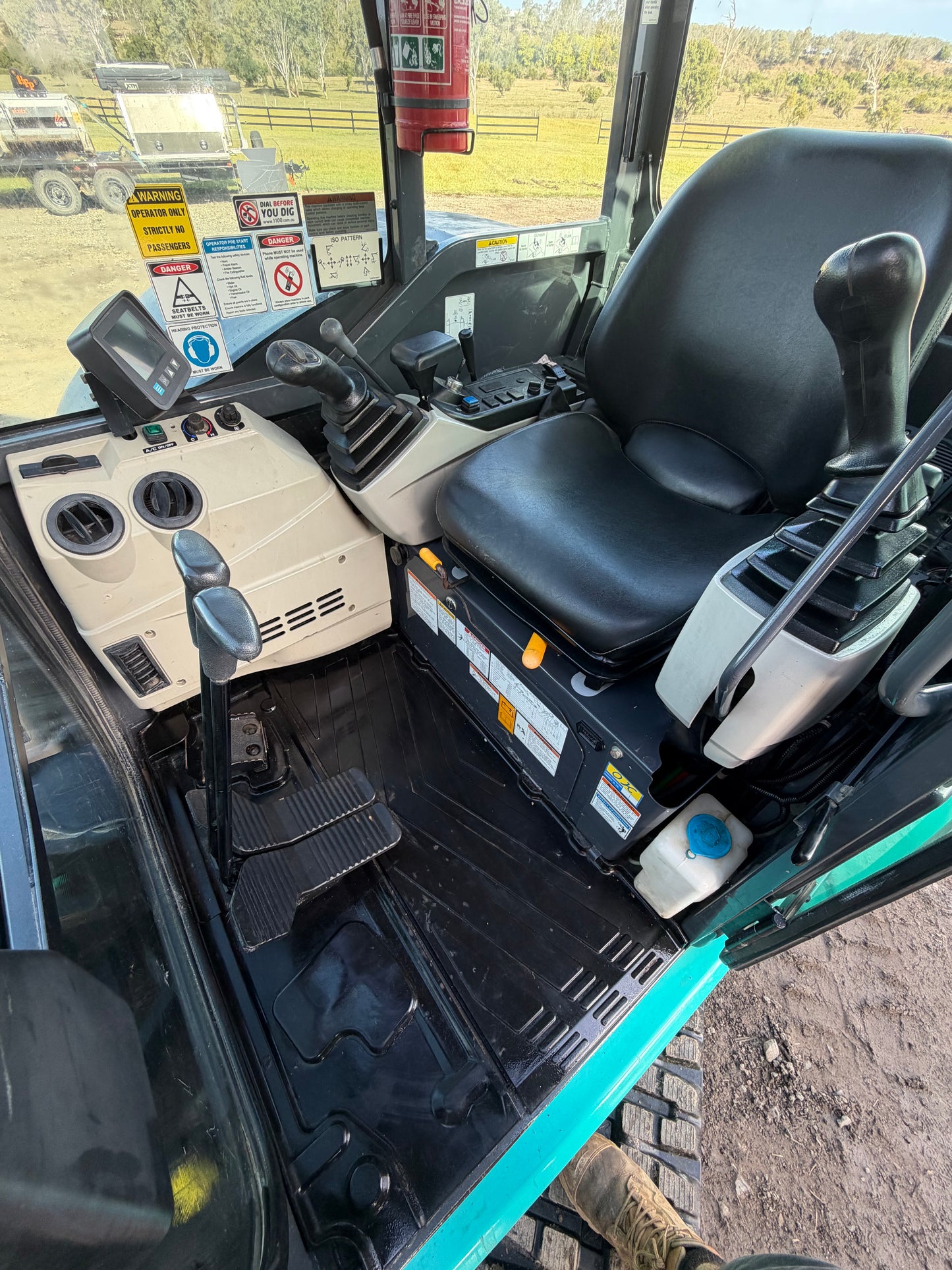 2017 Kobelco SK45SRX-6
