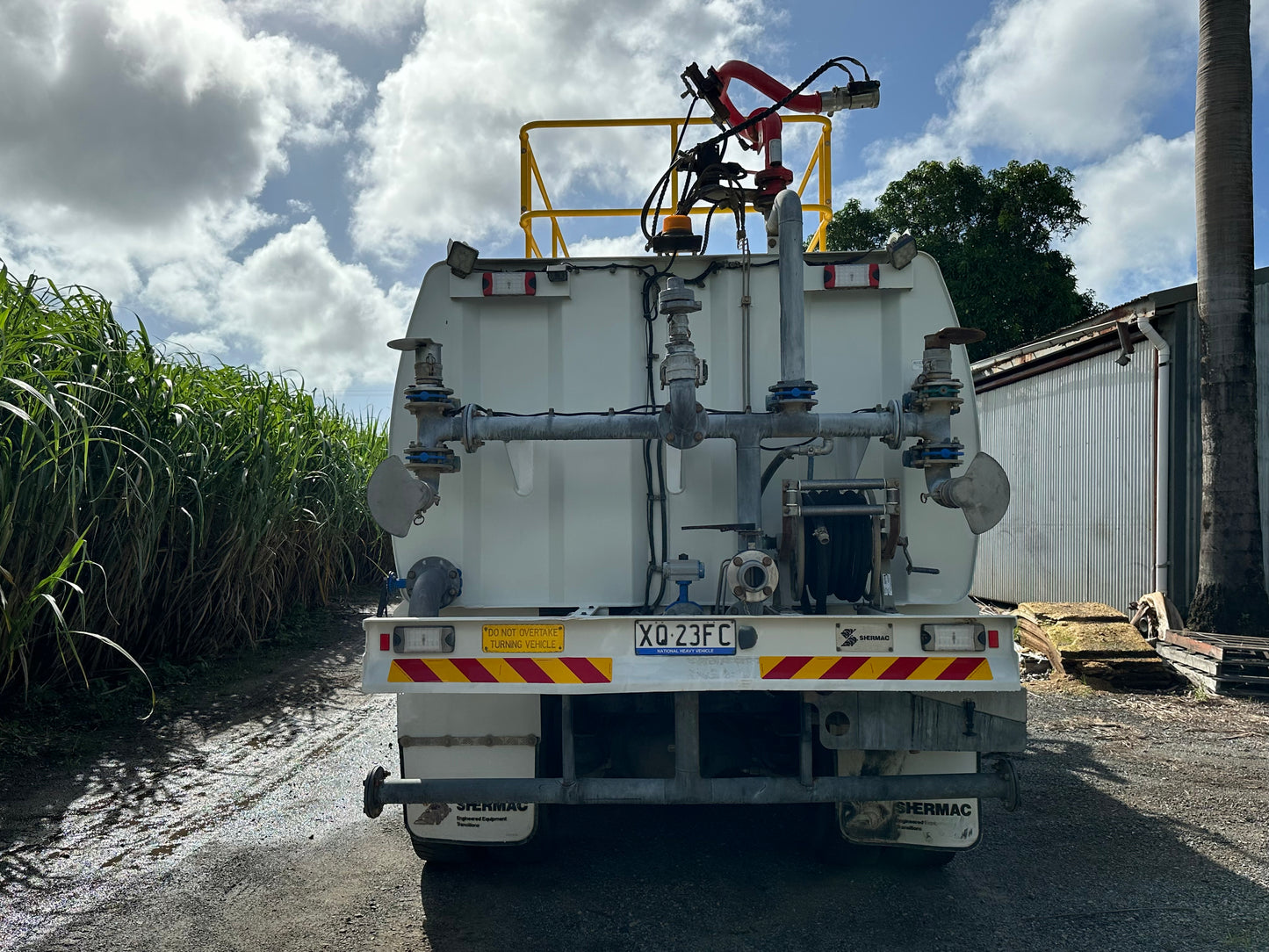 2018 Isuzu 8 x 4 Water Cart
