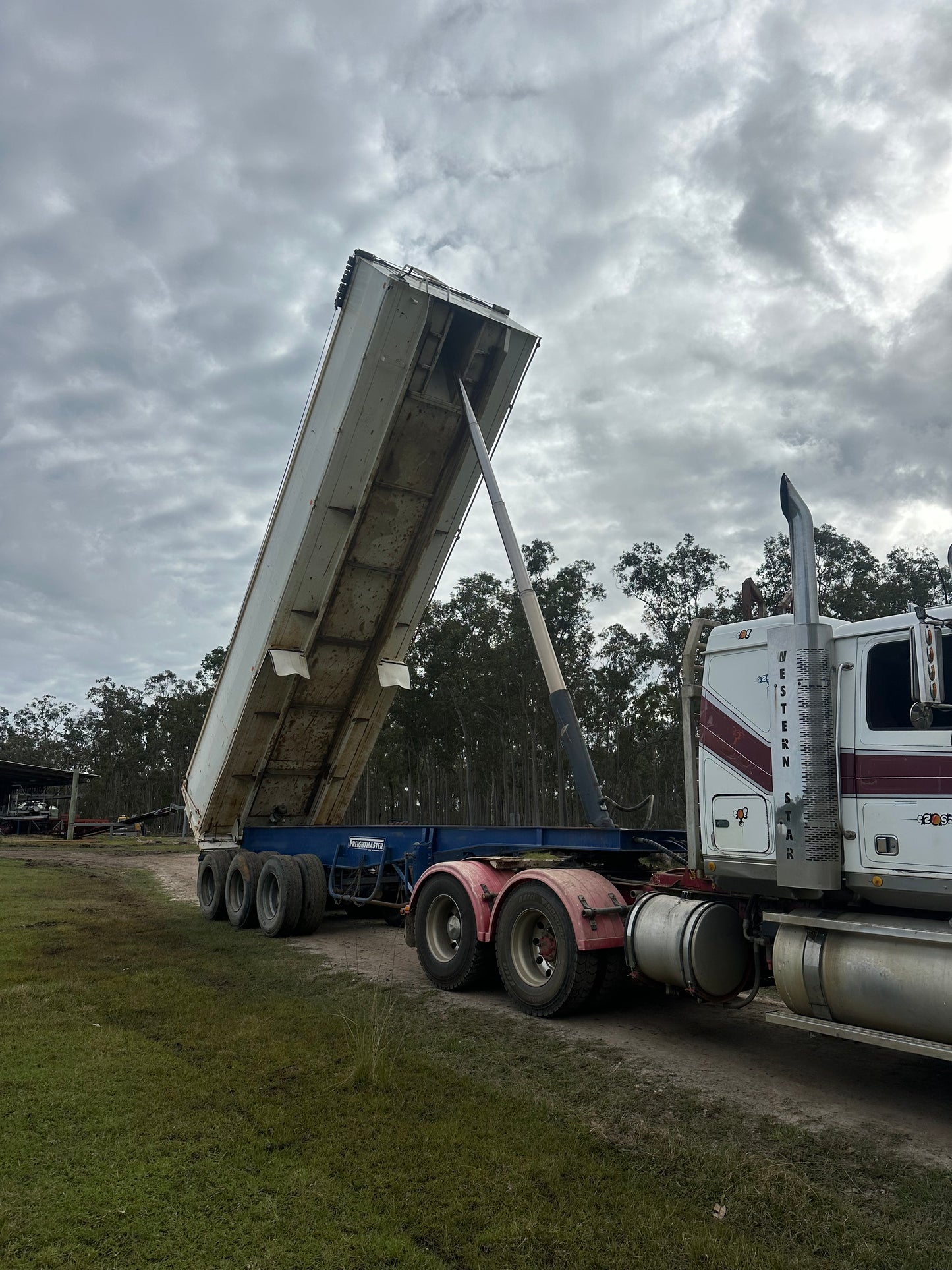 2009 Freightmaster ST3