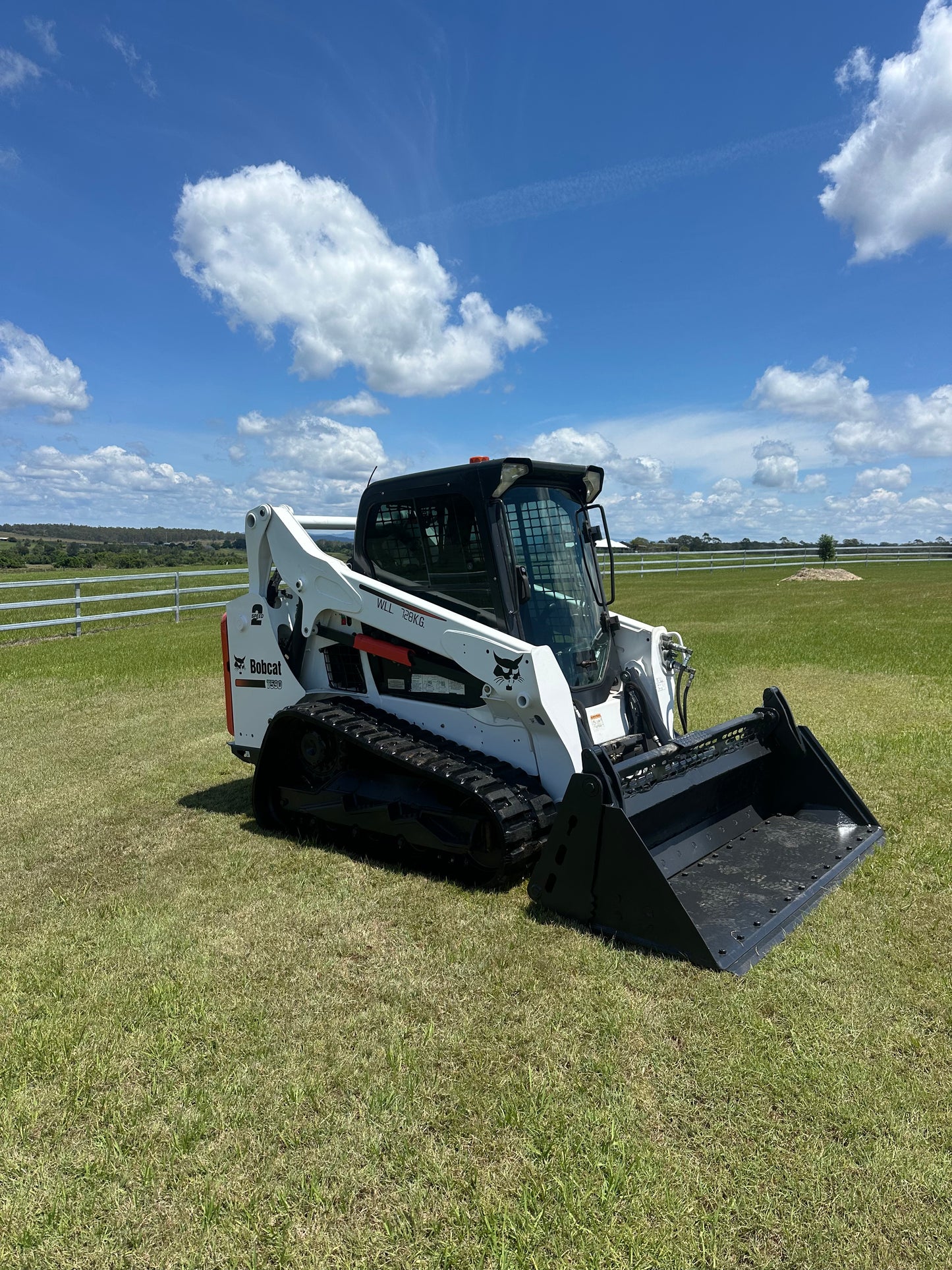2017 Bobcat T590