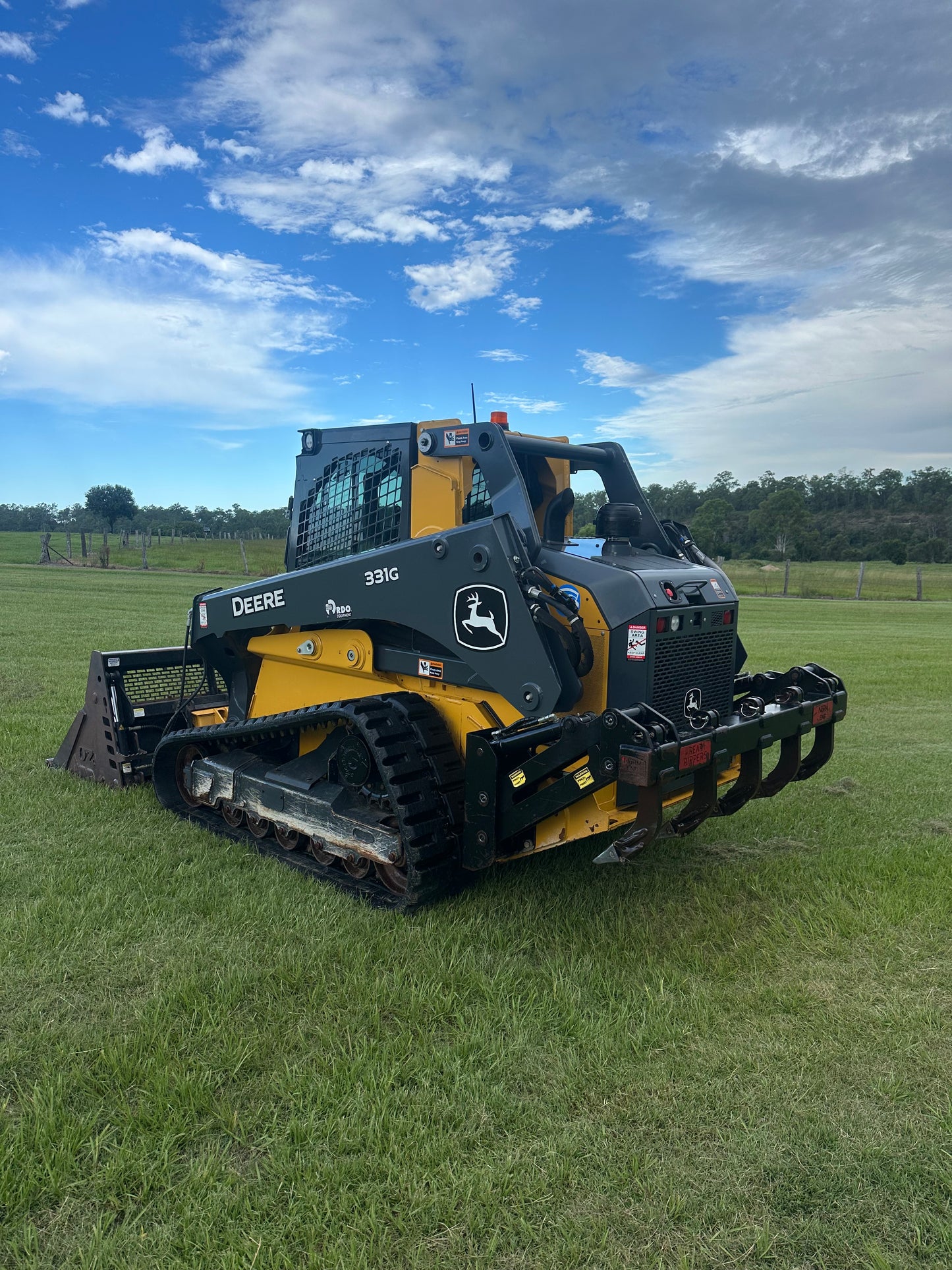2022 John Deere 331G