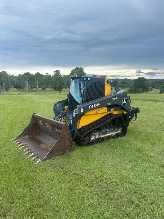 2022 John Deere 331G