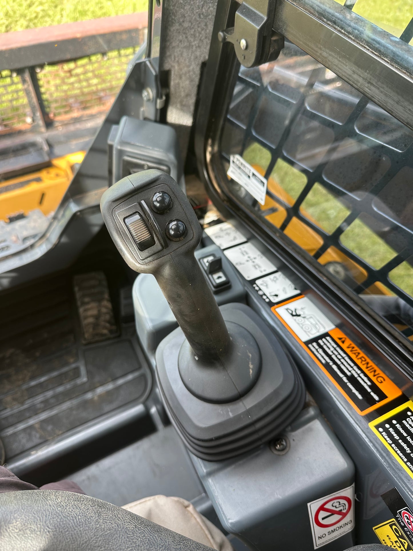 2022 John Deere 331G