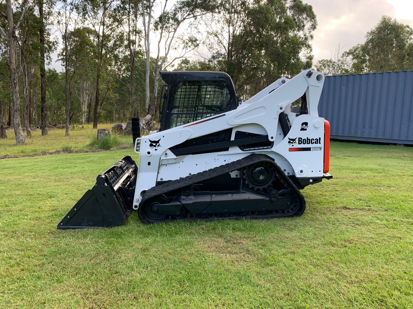 2021 BOBCAT T870